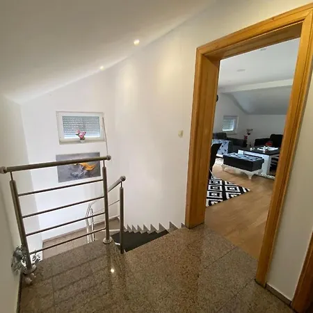 Rok Сasa de vacaciones Tesanj