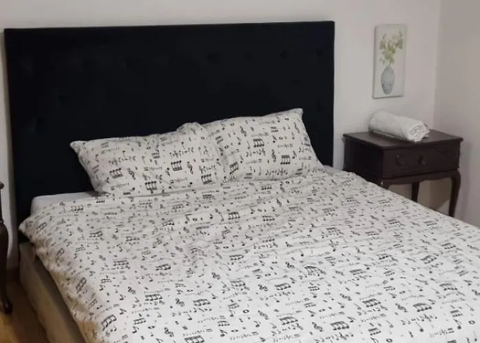 度假居 Rok Tesanj